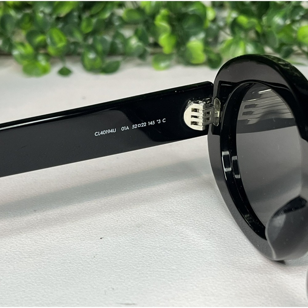 Celine Triomphe CL40194U 01A Black Oval Sunglasses Gold Logo - PREOWNED - Picture 7 of 9